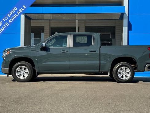 Used 2025 Chevrolet Silverado 1500 LT w/ Leather Package image 9