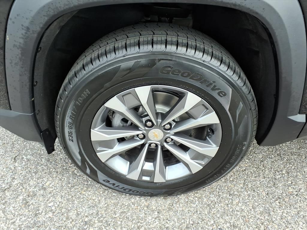 Used 2025 Chevrolet Equinox LT w/ Convenience Package II FWD image 11