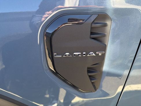 Used 2025 Ford Ranger Lariat w/ Trailer Tow Package image 11