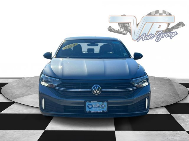 Used 2024 Volkswagen Jetta Sport FWD image 2