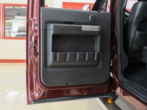 Used 2016 Ford F250 Lariat w/ Chrome Package image 38