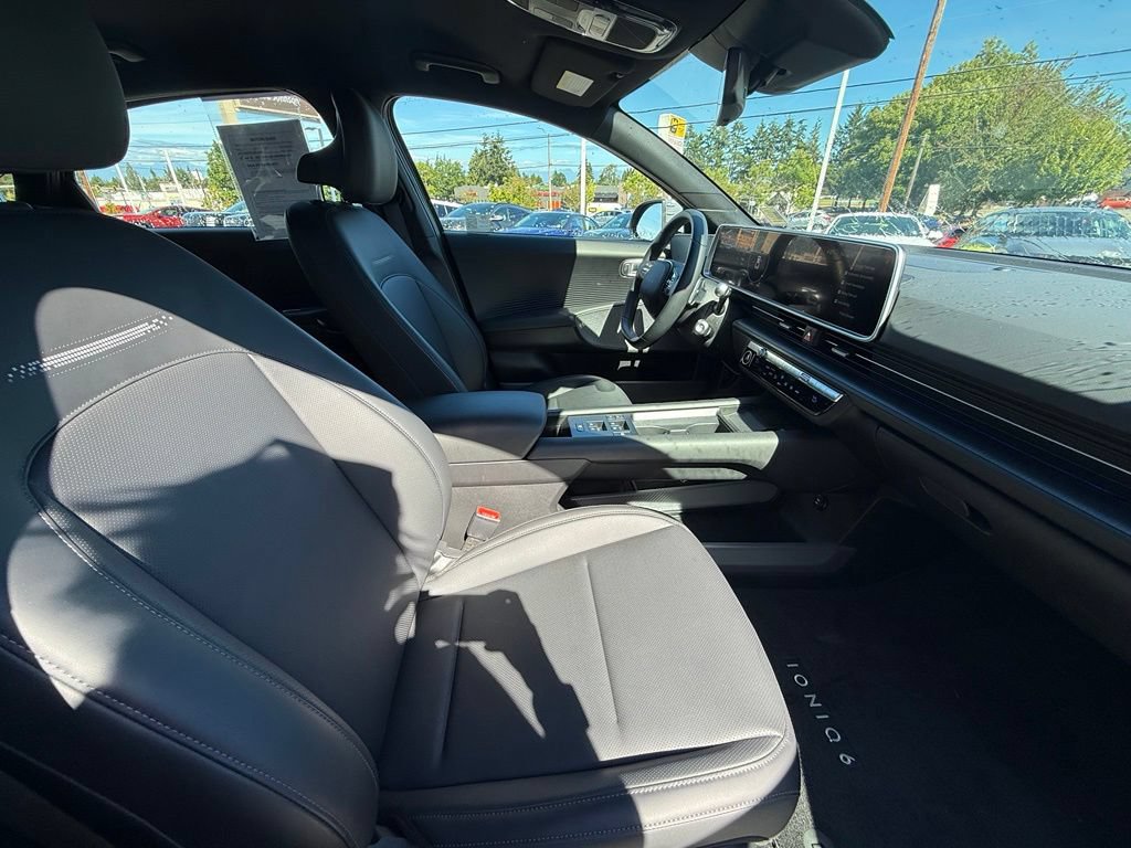 Used 2025 Hyundai Ioniq 6 SEL AWD/4WD image 18
