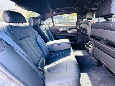 Used 2019 BMW 740i w/ M Sport Package RWD image 13