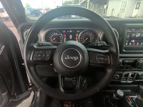 Used 2020 Jeep Wrangler Sport AWD/4WD image 15