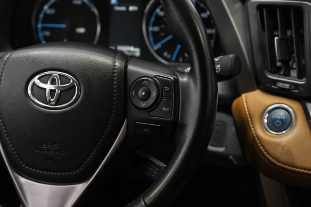 Used 2017 Toyota RAV4 Limited AWD/4WD image 24