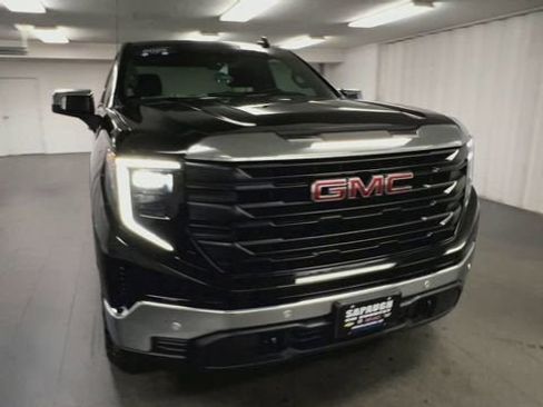 Certified 2025 GMC Sierra 1500 Pro w/ Pro Value Package AWD/4WD image 3