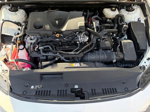 Used 2025 Toyota Camry LE image 28