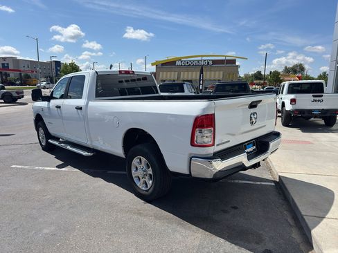 Used 2024 RAM 2500 Big Horn AWD/4WD image 3