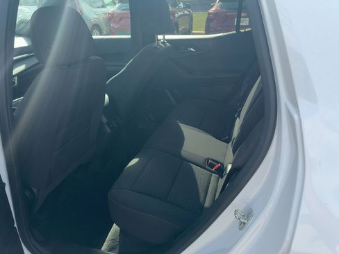 Used 2025 Chevrolet Equinox LT image 10