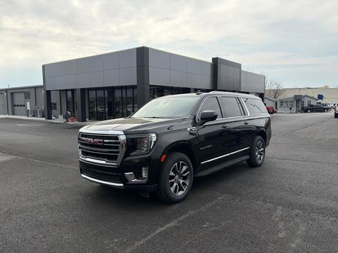 Used 2021 GMC Yukon XL SLT AWD/4WD image 7
