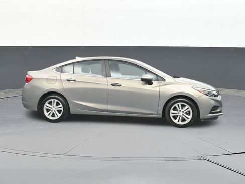 Used 2017 Chevrolet Cruze LT w/ Convenience Package FWD image 19