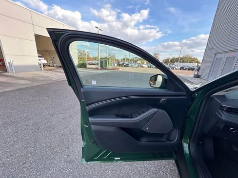 Used 2024 Ford Mustang Mach-E Premium image 59