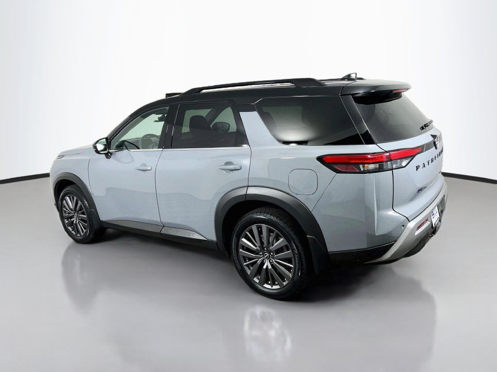 Used 2024 Nissan Pathfinder SL w/ SL Premium Package AWD/4WD image 5