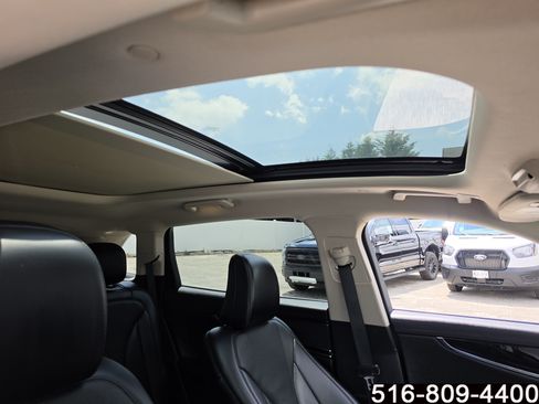 Used 2023 Lincoln Nautilus Reserve AWD/4WD image 30