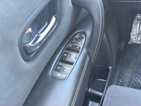 Used 2019 Nissan Armada SV w/ Driver Package AWD/4WD image 16
