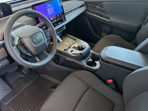 New 2026 Toyota C-HR AWD/4WD image 11
