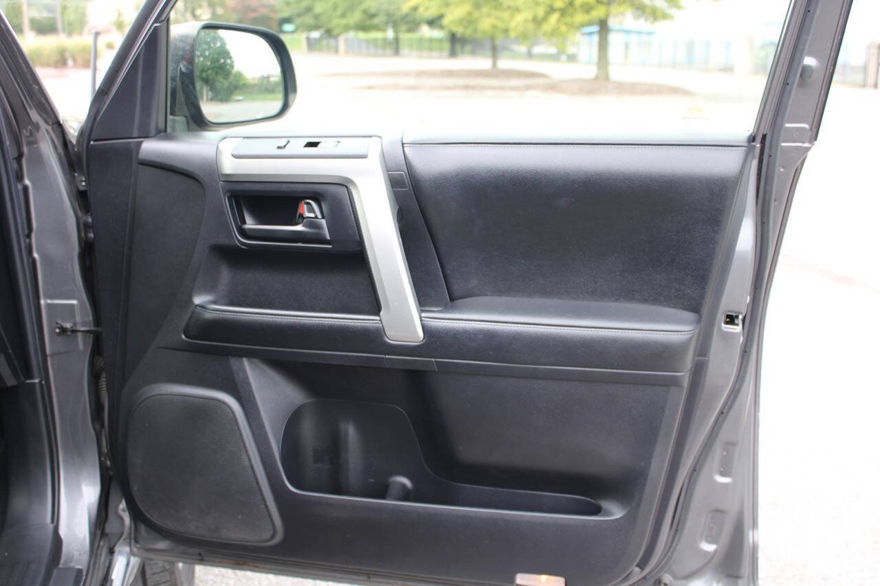 Used 2013 Toyota 4Runner Limited AWD/4WD image 21