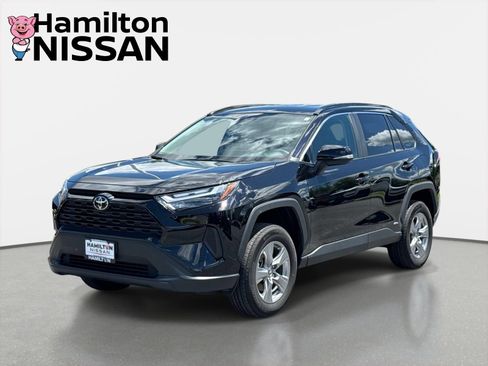 Used 2025 Toyota RAV4 XLE AWD/4WD image 5