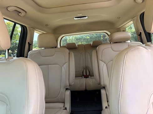 Used 2021 Jeep Grand Cherokee L Limited RWD image 12