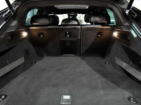 Used 2017 Maserati Levante w/ Luxury Package image 40