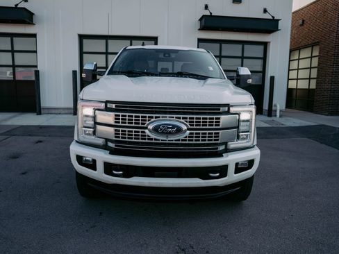 Used 2019 Ford F350 Platinum w/ Platinum Ultimate Package image 2