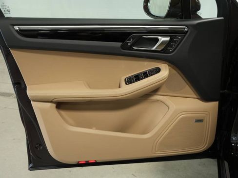 New 2026 Porsche Macan S image 25