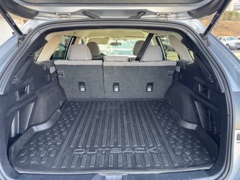 Used 2022 Subaru Outback Premium image 27