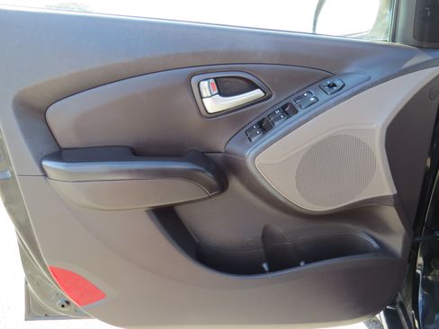 Used 2013 Hyundai Tucson GLS FWD image 14