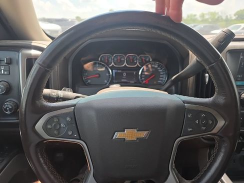 Used 2018 Chevrolet Silverado 1500 LTZ Z71 w/ LTZ Plus Package AWD/4WD image 12