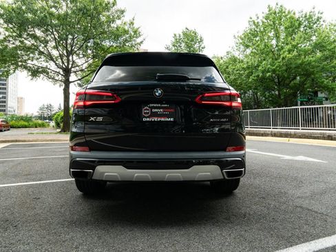 Used 2019 BMW X5 xDrive40i w/ Premium Package 2 AWD/4WD image 4