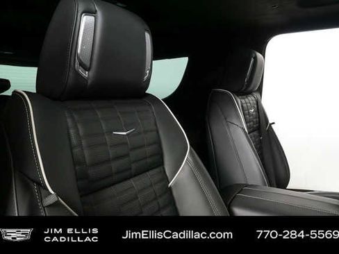 Certified 2026 Cadillac Escalade ESV Platinum Sport AWD/4WD image 23