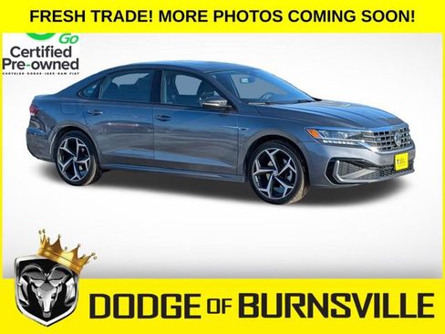 Used 2022 Volkswagen Passat 2.0T R-Line image 1