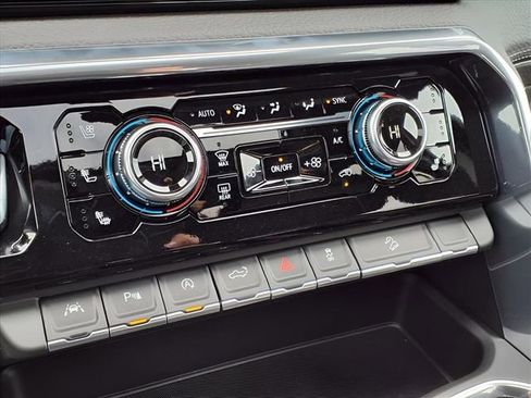 New 2026 GMC Sierra 1500 Denali w/ Denali Reserve Package image 13