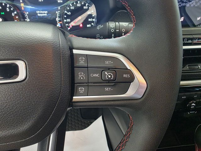 Used 2026 Jeep Compass Trailhawk AWD/4WD image 17