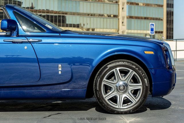 Used 2010 Rolls-Royce Phantom Drophead Coupe RWD image 11