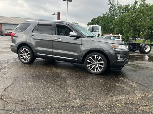 Used 2016 Ford Explorer Platinum AWD/4WD image 1