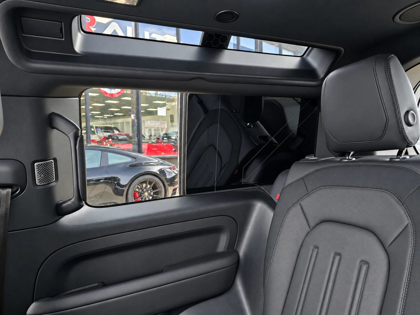 Used 2022 Land Rover Defender 90 X-Dynamic HSE AWD/4WD image 53