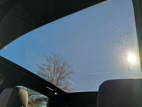 New 2025 Land Rover Discovery Sport Dynamic SE image 30