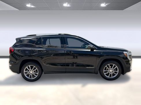 Certified 2022 GMC Terrain SLT w/ Infotainment Package II FWD image 8