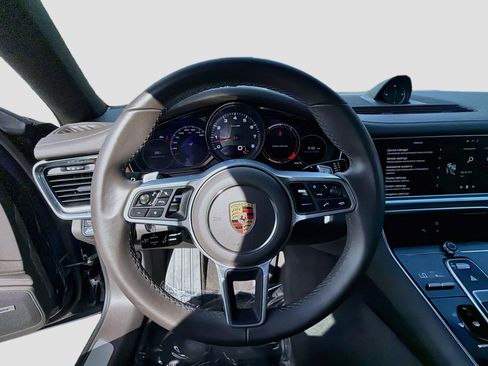 Used 2020 Porsche Panamera RWD image 10