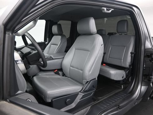 Certified 2025 Ford F250 XL RWD image 9