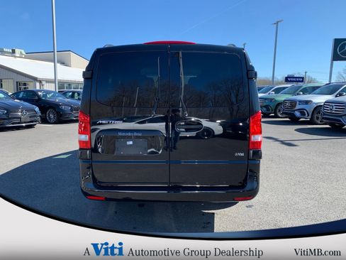 Used 2023 Mercedes-Benz Metris Passenger image 7