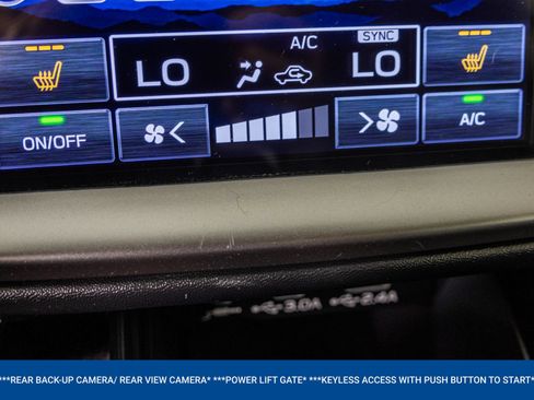 Used 2025 Subaru Outback Limited AWD/4WD image 12