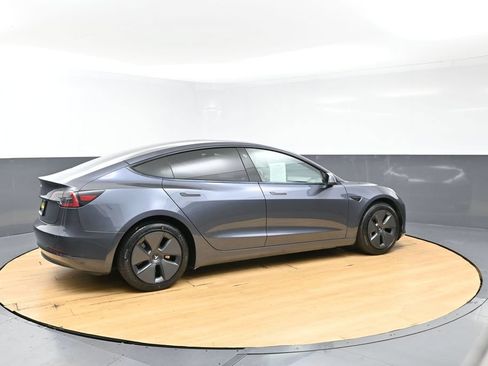 Used 2023 Tesla Model 3 Standard Range RWD image 5