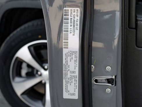 Used 2021 Jeep Cherokee Limited w/ Mopar Interior Package image 71