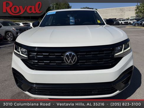 Used 2023 Volkswagen Atlas Cross Sport SEL R-Line image 2