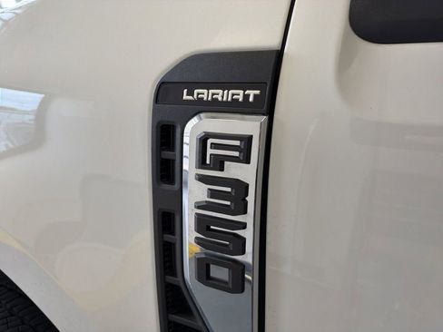 Used 2025 Ford F350 Lariat w/ Lariat Ultimate Package AWD/4WD image 4