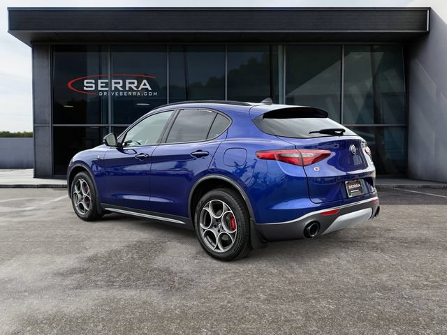 Used 2023 Alfa Romeo Stelvio Ti w/ Active Assist Plus Package AWD/4WD image 3