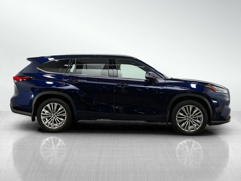 Used 2021 Toyota Highlander Platinum AWD/4WD image 6