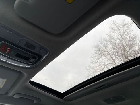 Used 2025 Hyundai Elantra Limited image 29